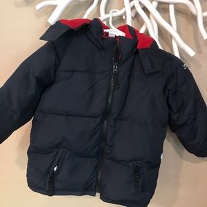 GAP navy puffer jacket with hood sz 3 years.